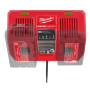 Быстрое зарядное устройство MILWAUKEE M18 DFC на два порта 4932472073