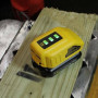 Акумуляторний ліхтар світлодіодний DCL040 + USB адаптер DeWALT DCB090