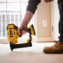 Аккумуляторный степлер скобозабивной бесщеточный DeWALT DCN681N