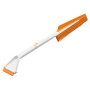 Автомобильный скребок для льда со щеткой Fiskars SnowXpert 143062,(1019352)